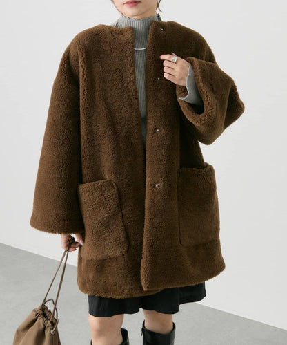 再生羊羔絨無領大衣