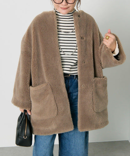 再生羊羔絨無領大衣