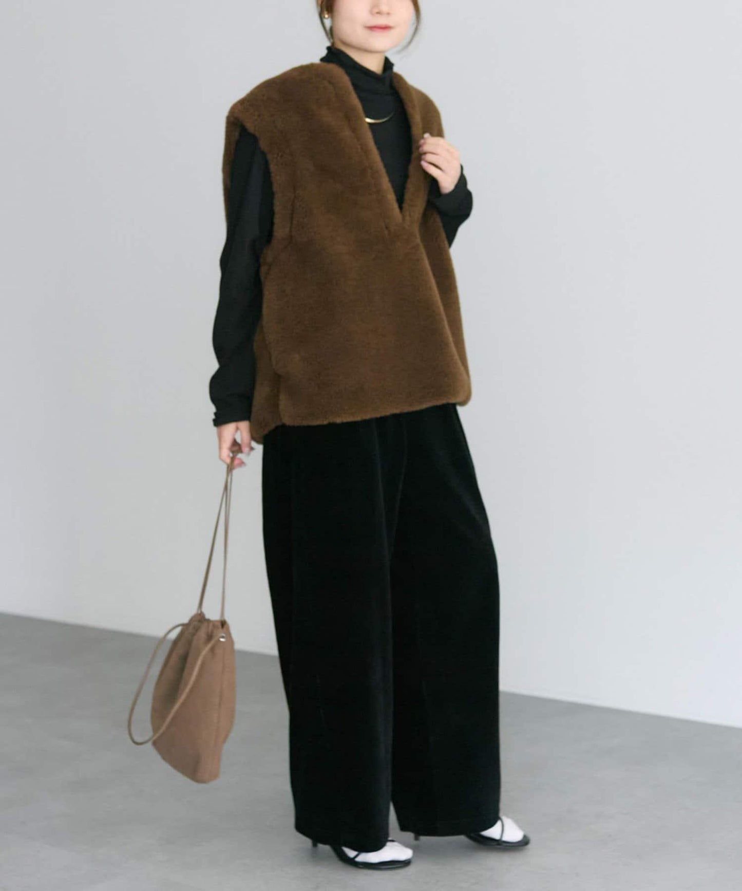 再生羊羔絨馬甲