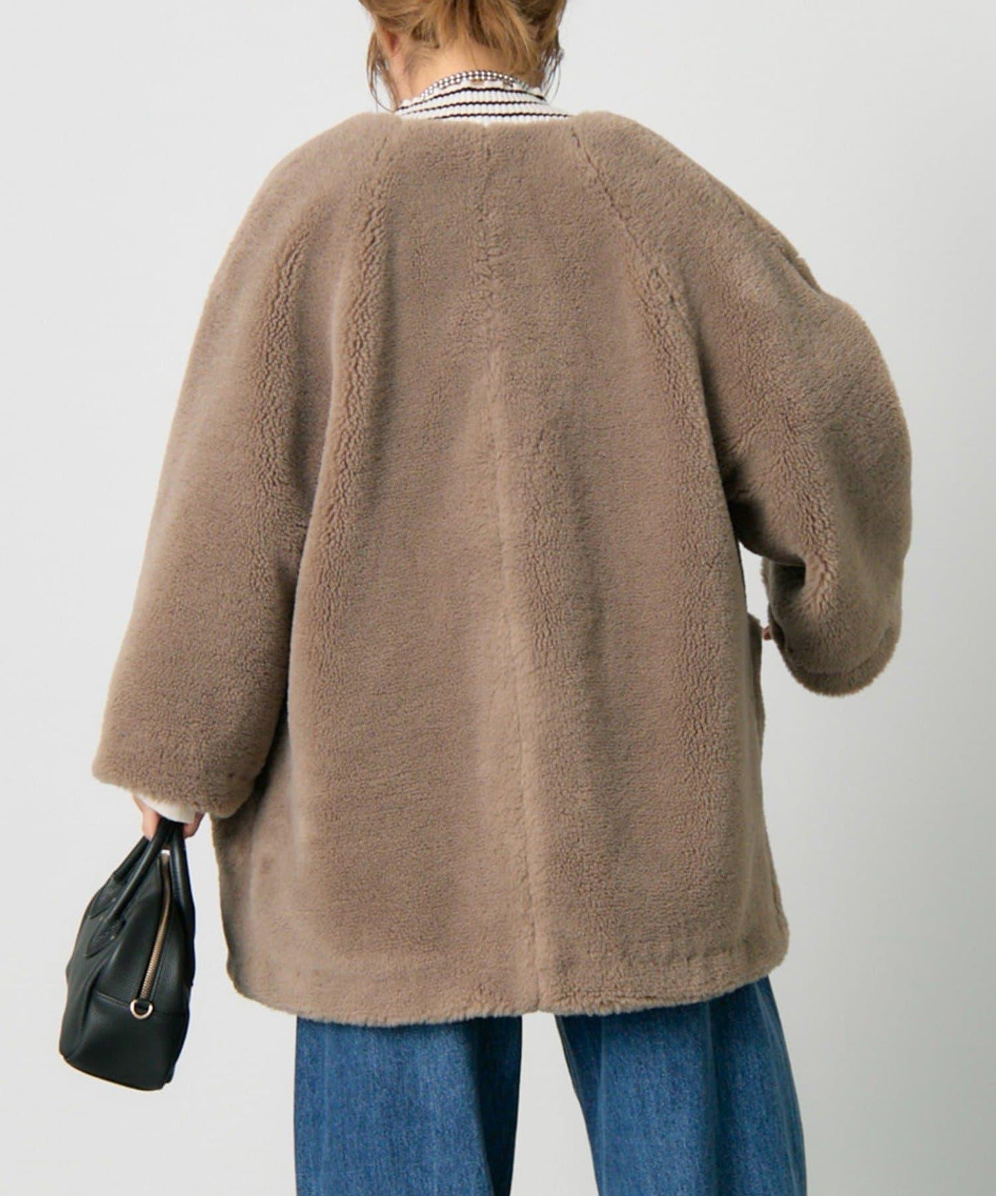 再生羊羔絨無領大衣