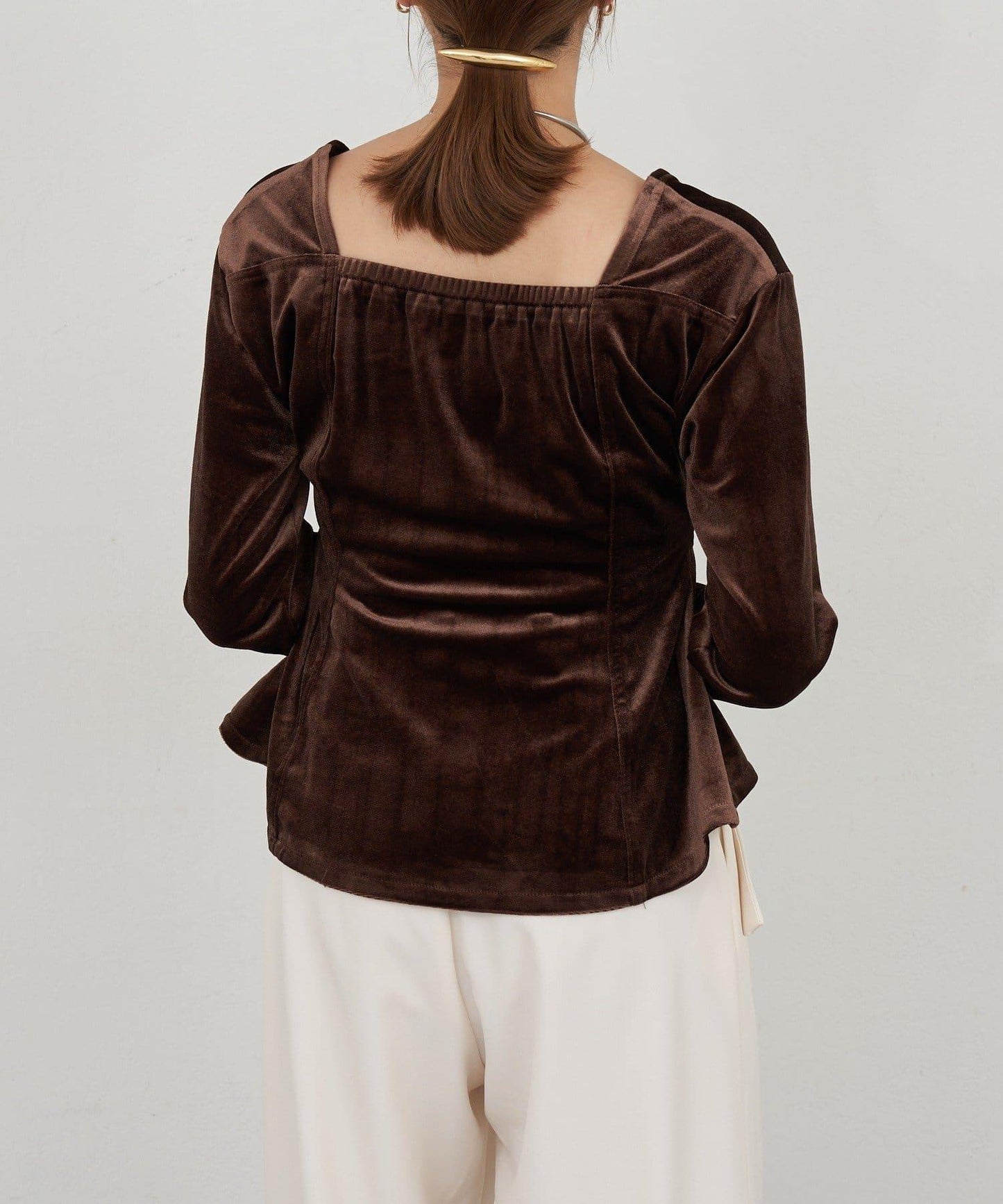 天鵝絨荷葉邊下襬套頭衫