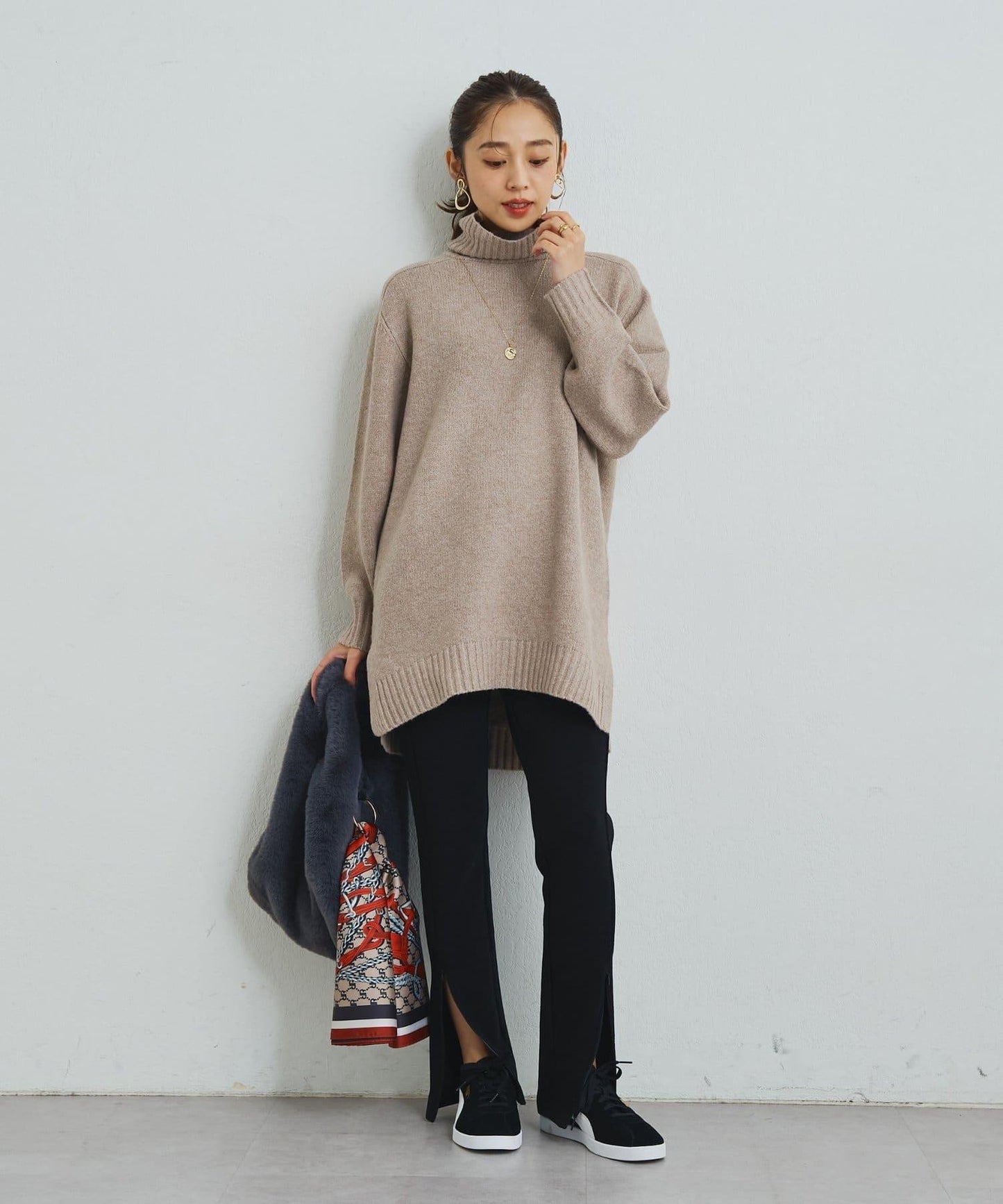 《美シルエット》下襬拉鍊加絨修身褲