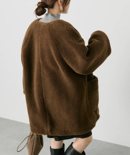 再生羊羔絨無領大衣