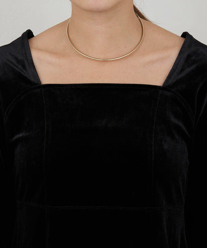 天鵝絨荷葉邊下襬套頭衫