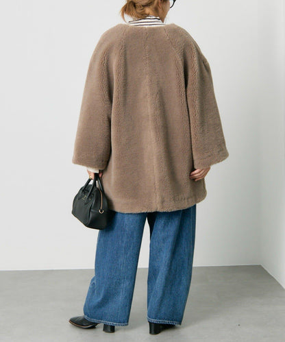 再生羊羔絨無領大衣