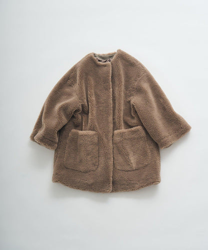 再生羊羔絨無領大衣