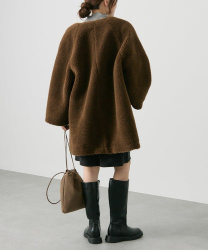 再生羊羔絨無領大衣