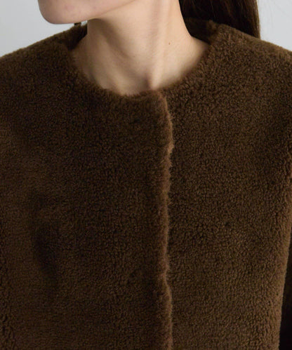 再生羊羔絨無領大衣