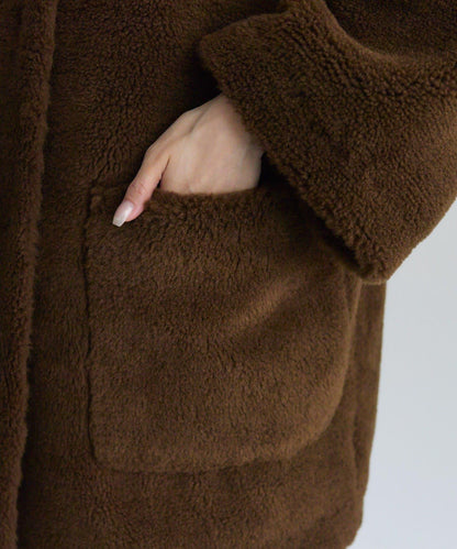 再生羊羔絨無領大衣