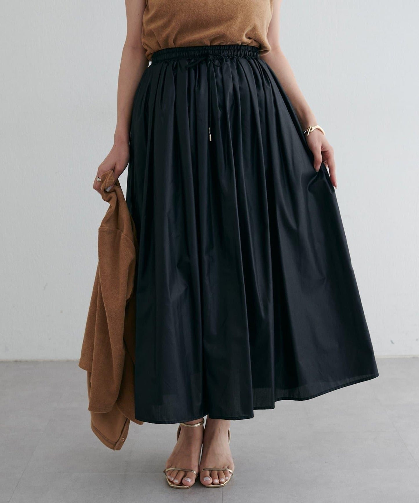 【LARUTA】塗層棉質褶皺半身裙