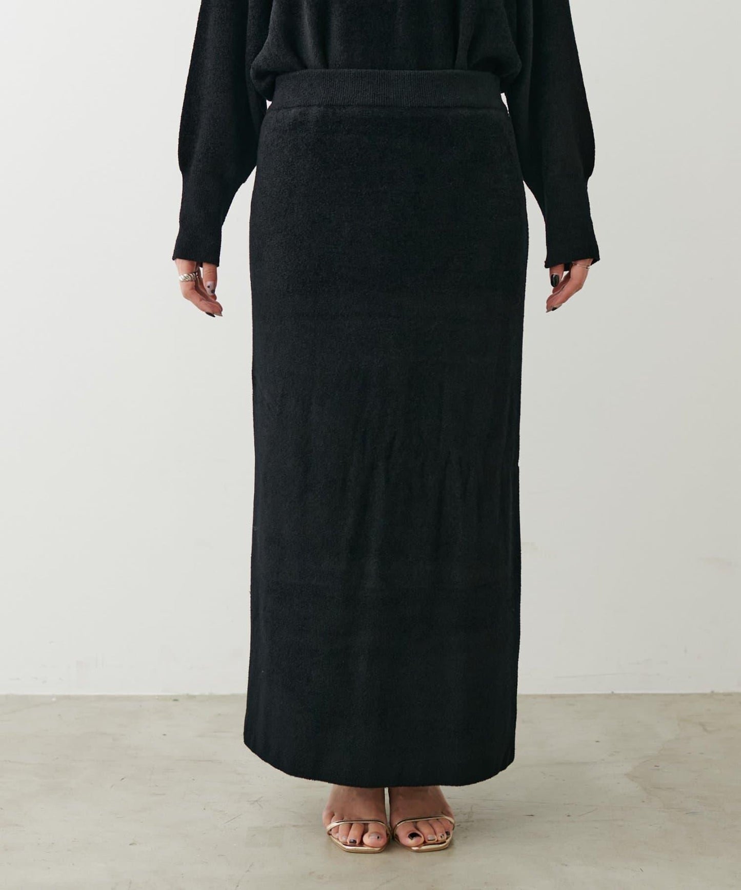 柔軟蓬鬆迷你羽毛針織半身裙