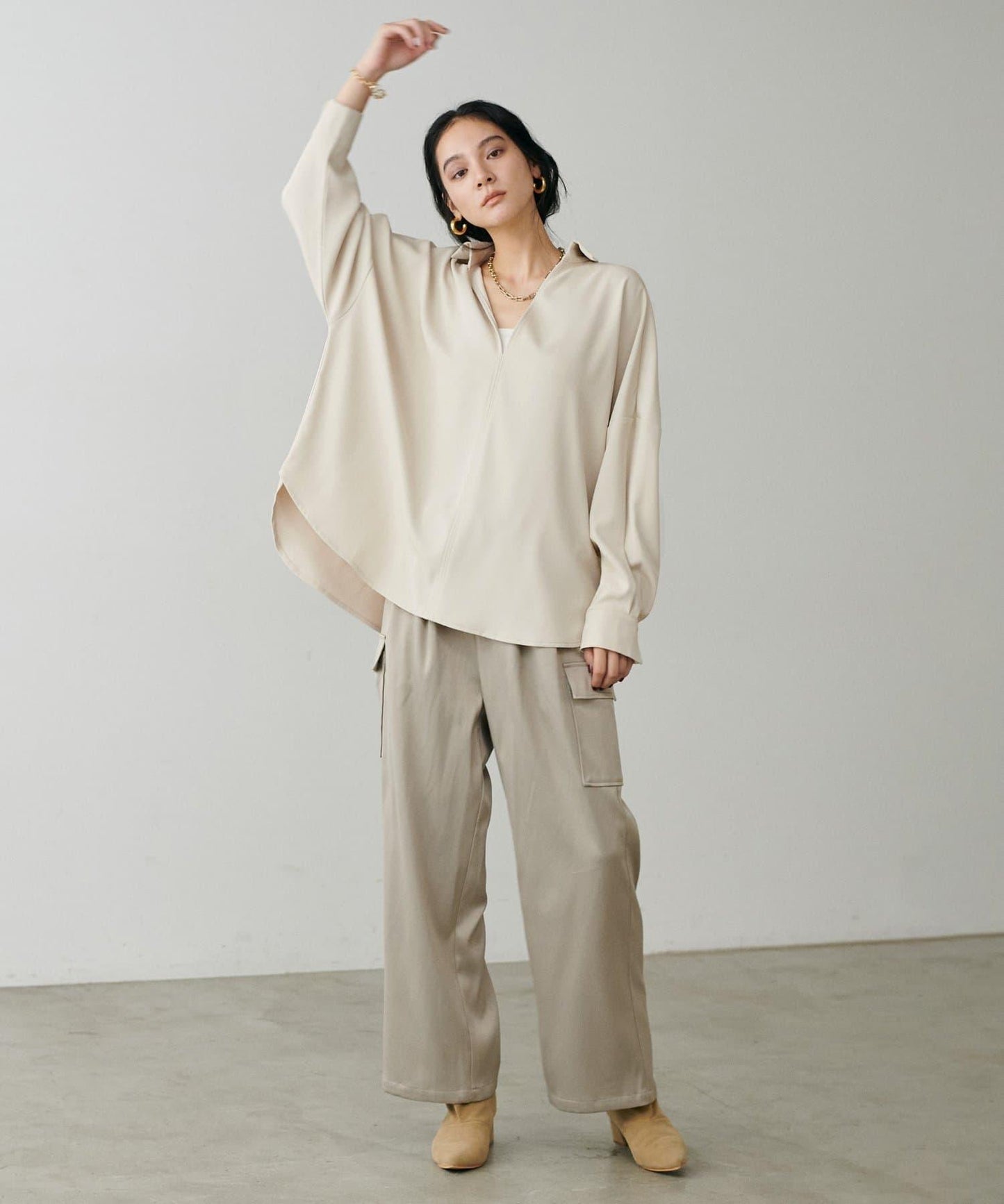 帶領口寬鬆蝙蝠袖套頭衫