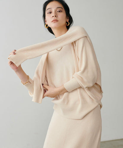 柔軟蓬鬆迷你羽毛針織套頭衫