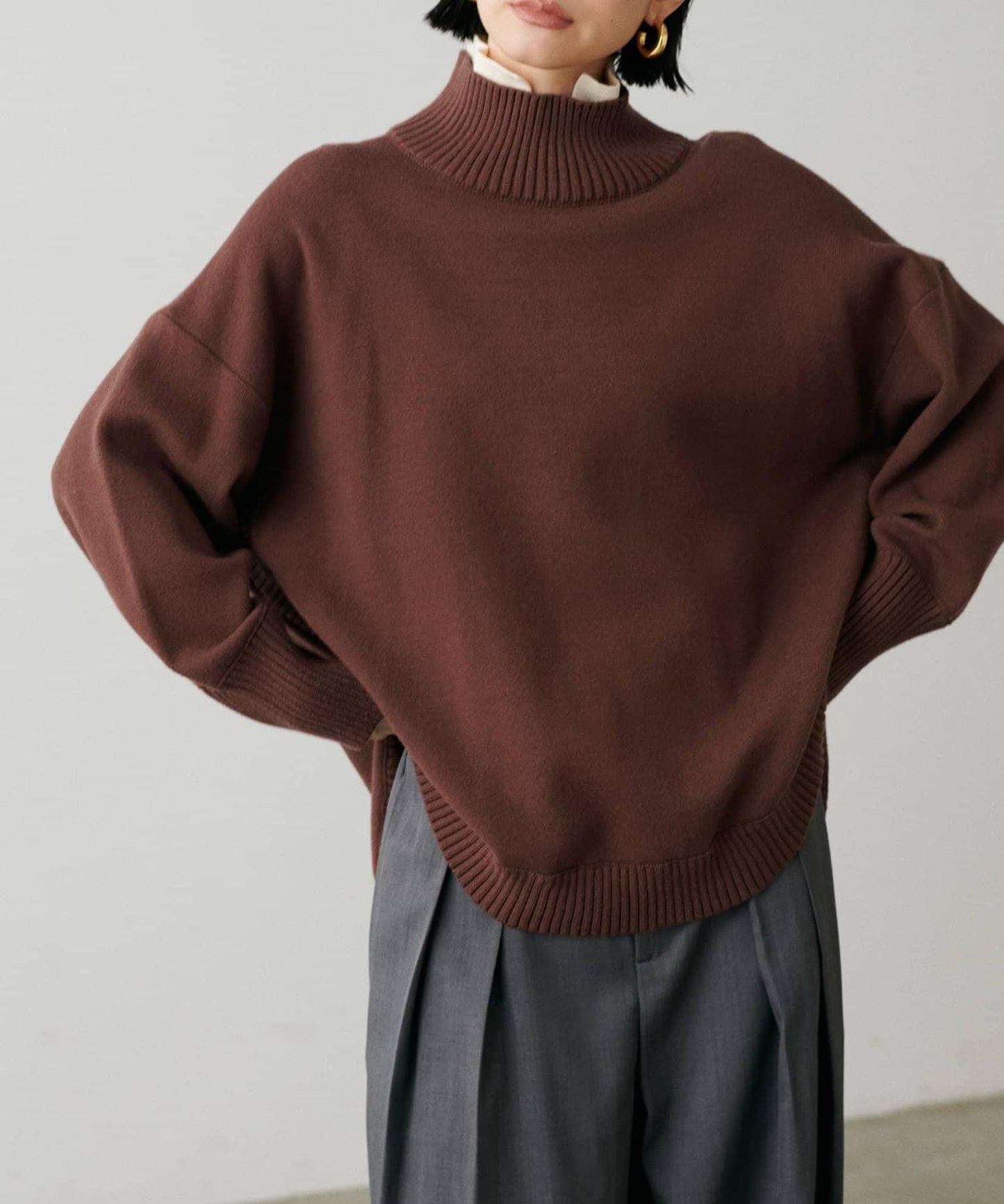 圓弧下襬雙層領針織衫