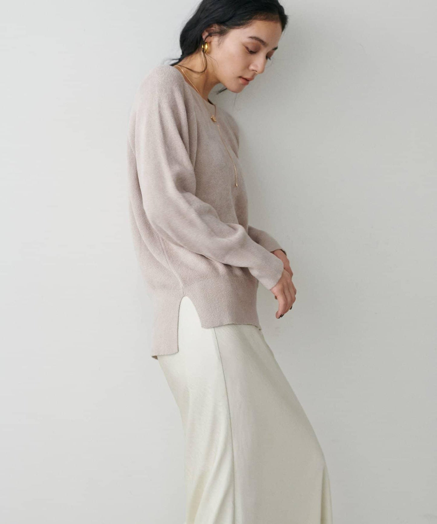 柔軟蓬鬆迷你羽毛針織套頭衫