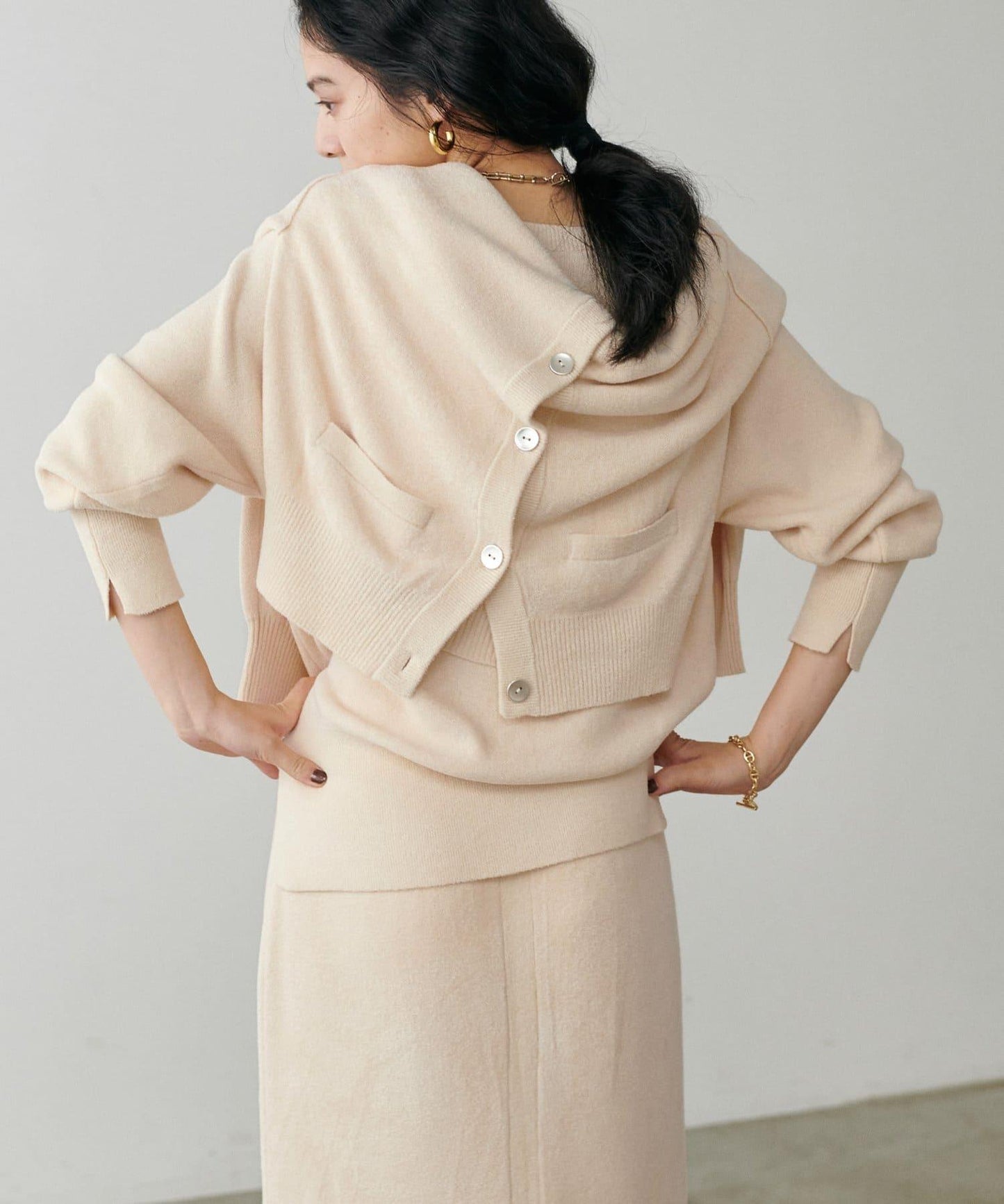 蓬鬆羽毛感針織短款開衫