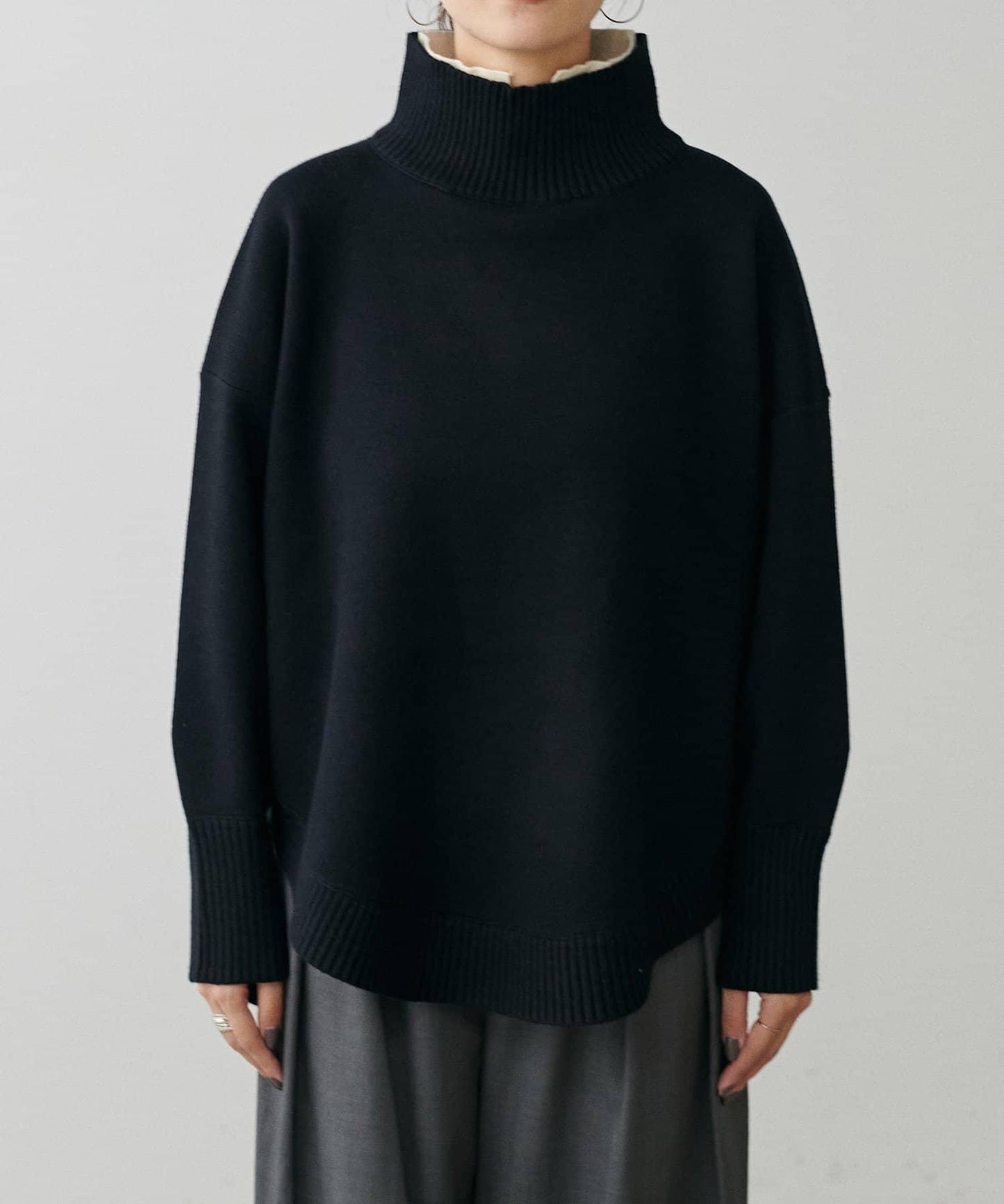 圓弧下襬雙層領針織衫