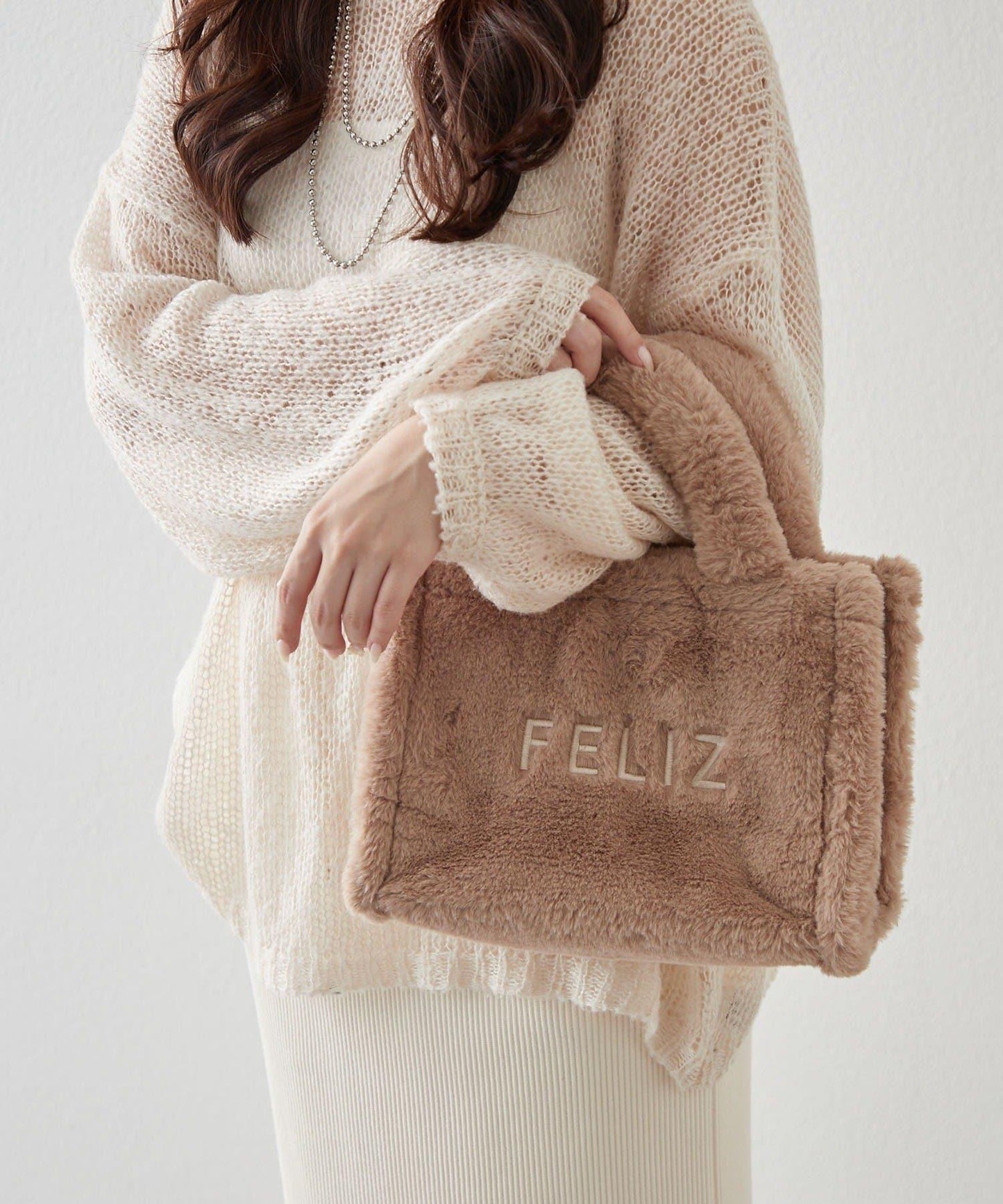 【OUTLET限定】標誌刺繡毛絨托特包