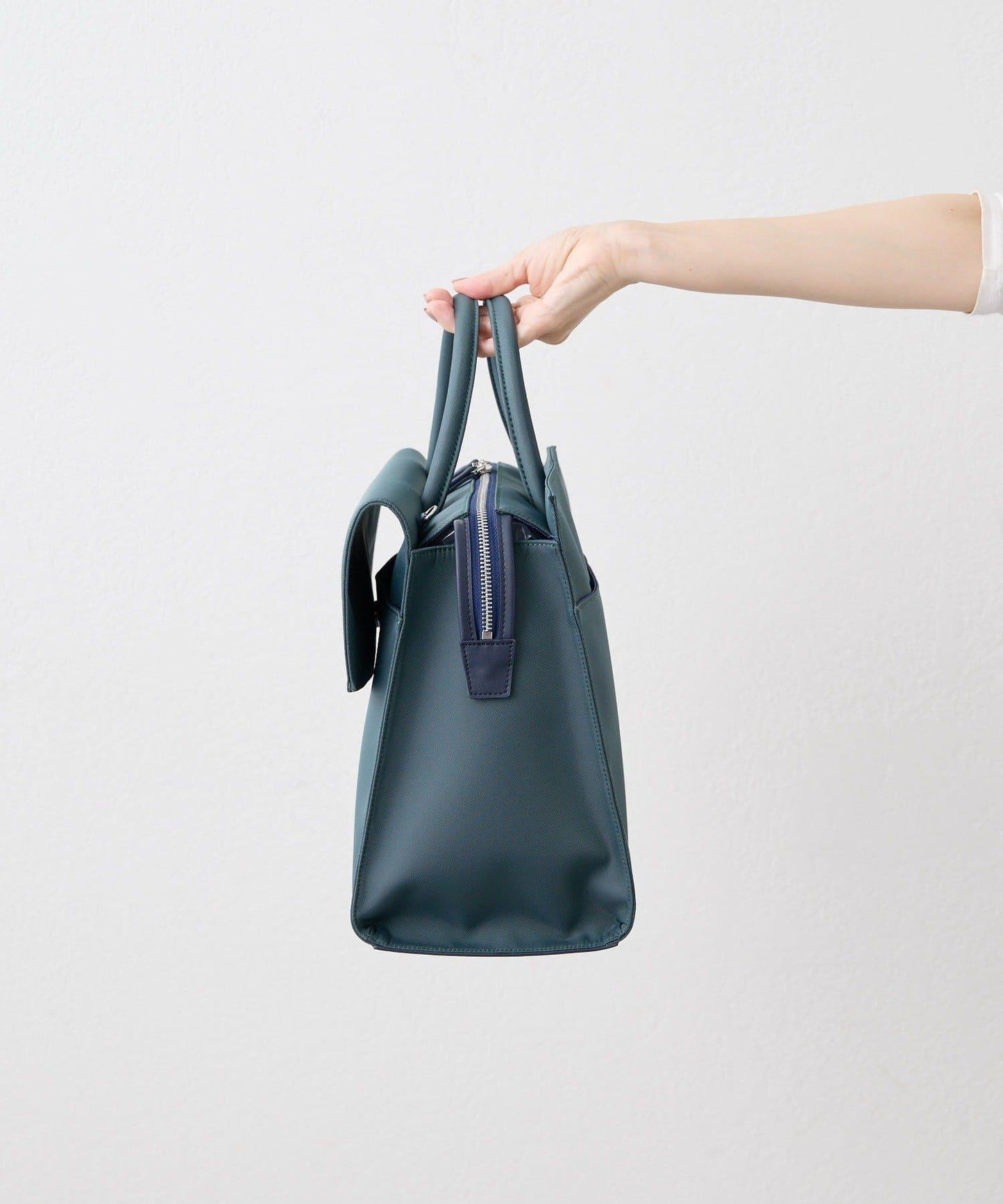 A4尺寸適用時尚防潑水托特包L