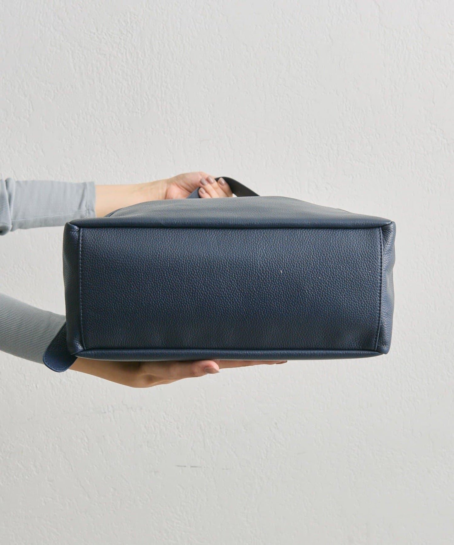 《本革/A4尺寸適用》長肩帶單肩包