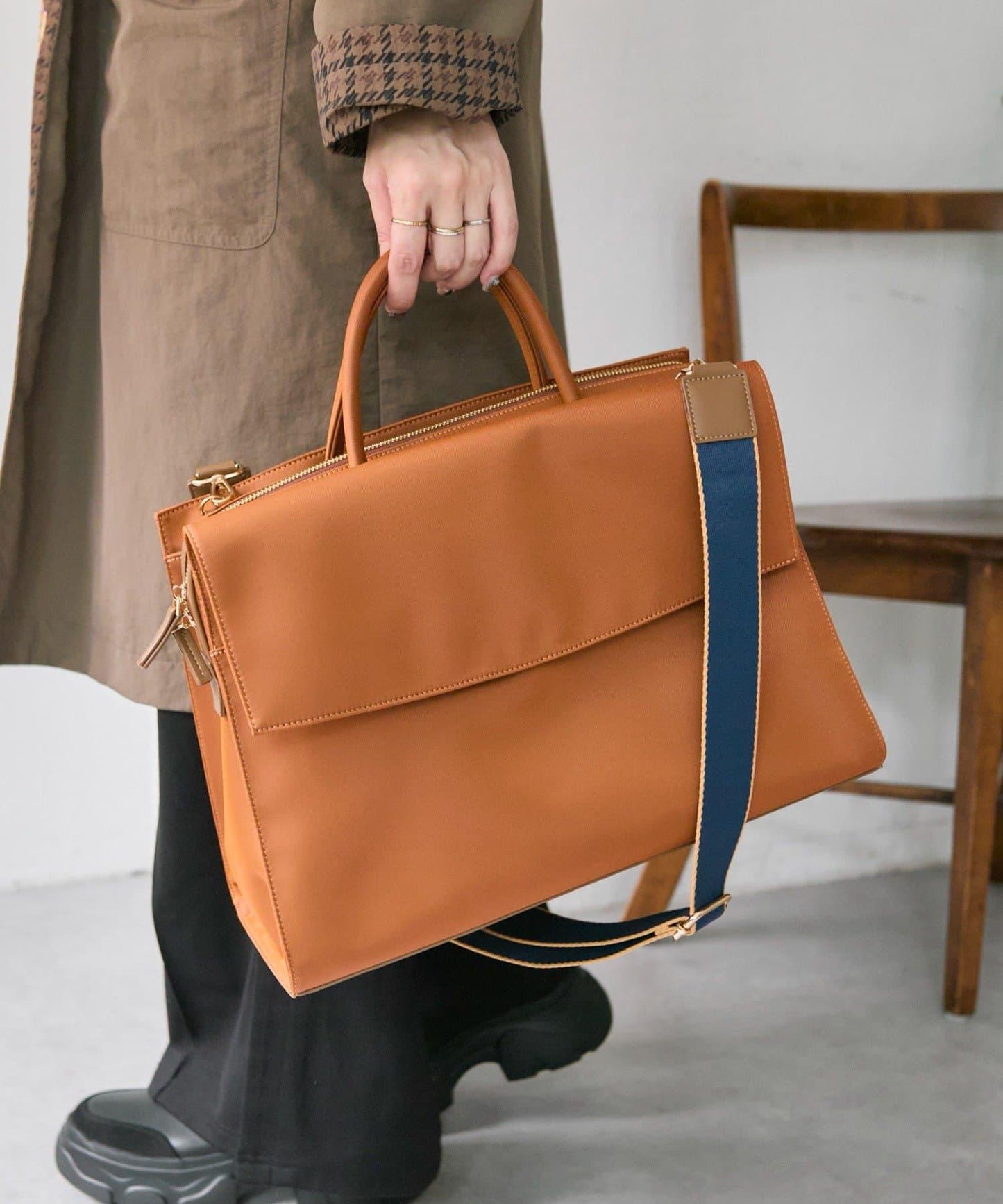 A4尺寸適用時尚防潑水托特包L