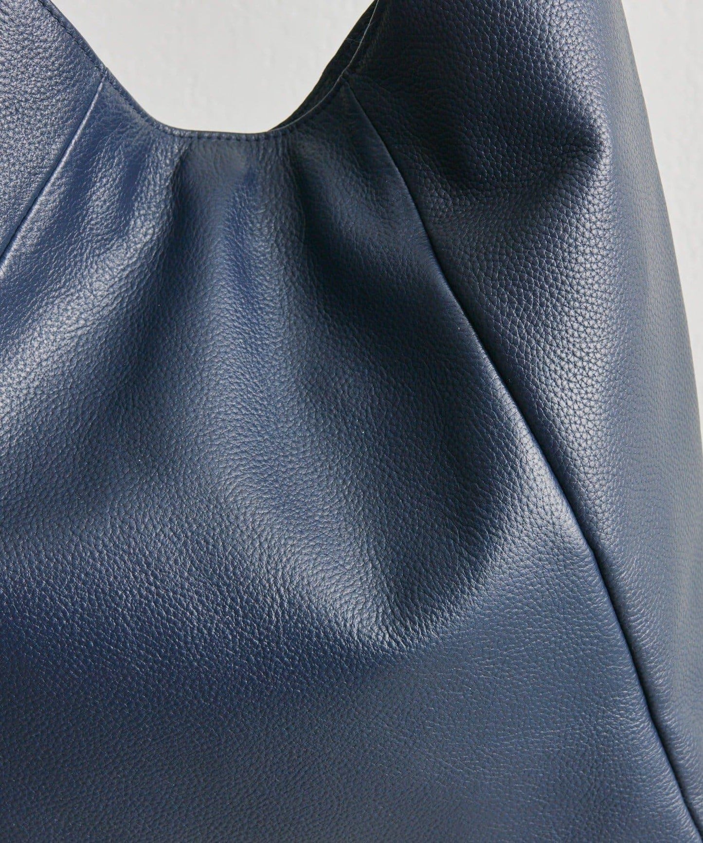 《本革/A4尺寸適用》長肩帶單肩包