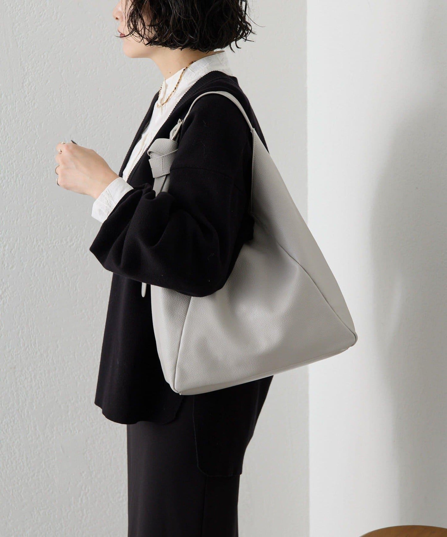 《本革/A4尺寸適用》長肩帶單肩包