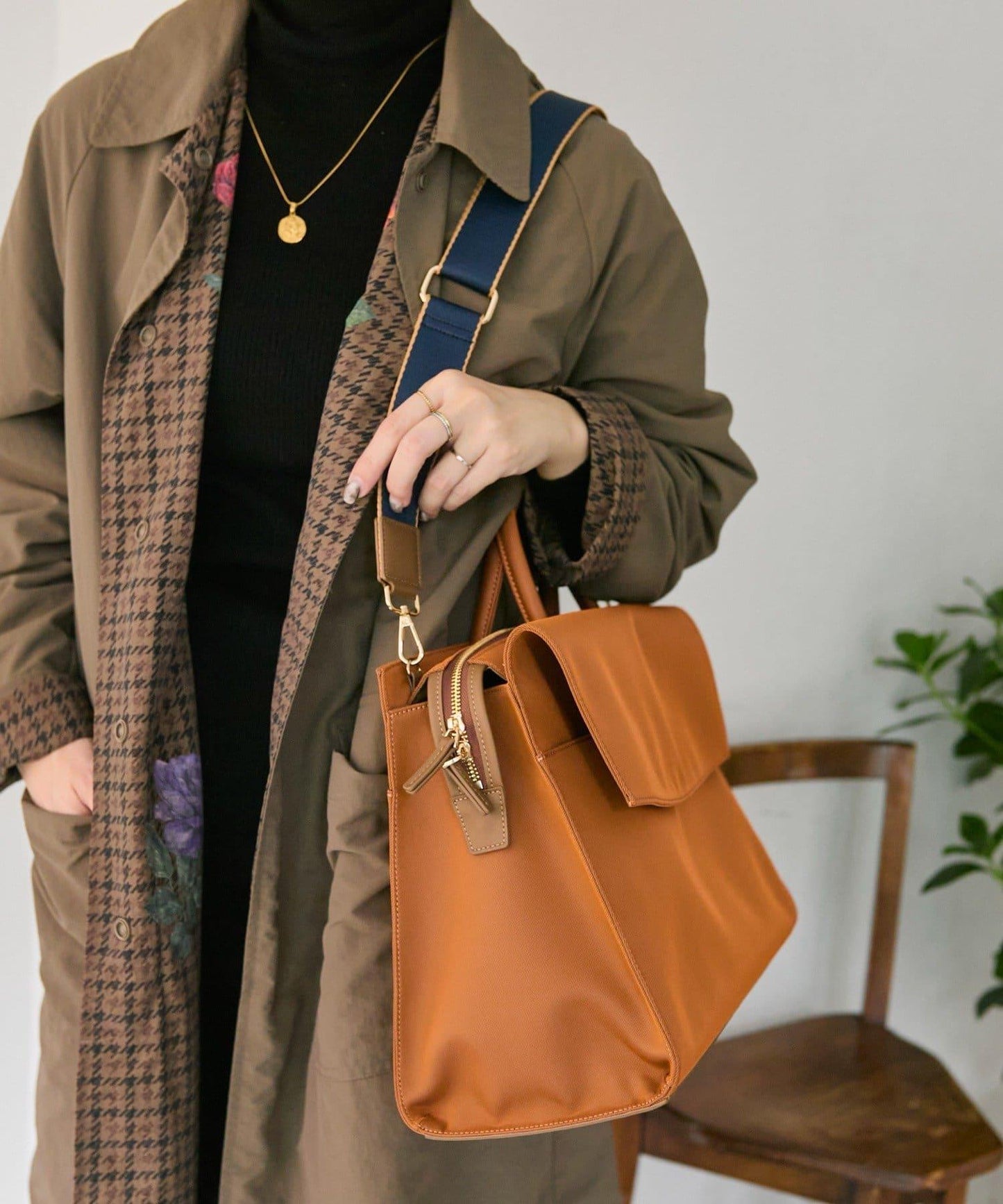 A4尺寸適用時尚防潑水托特包L