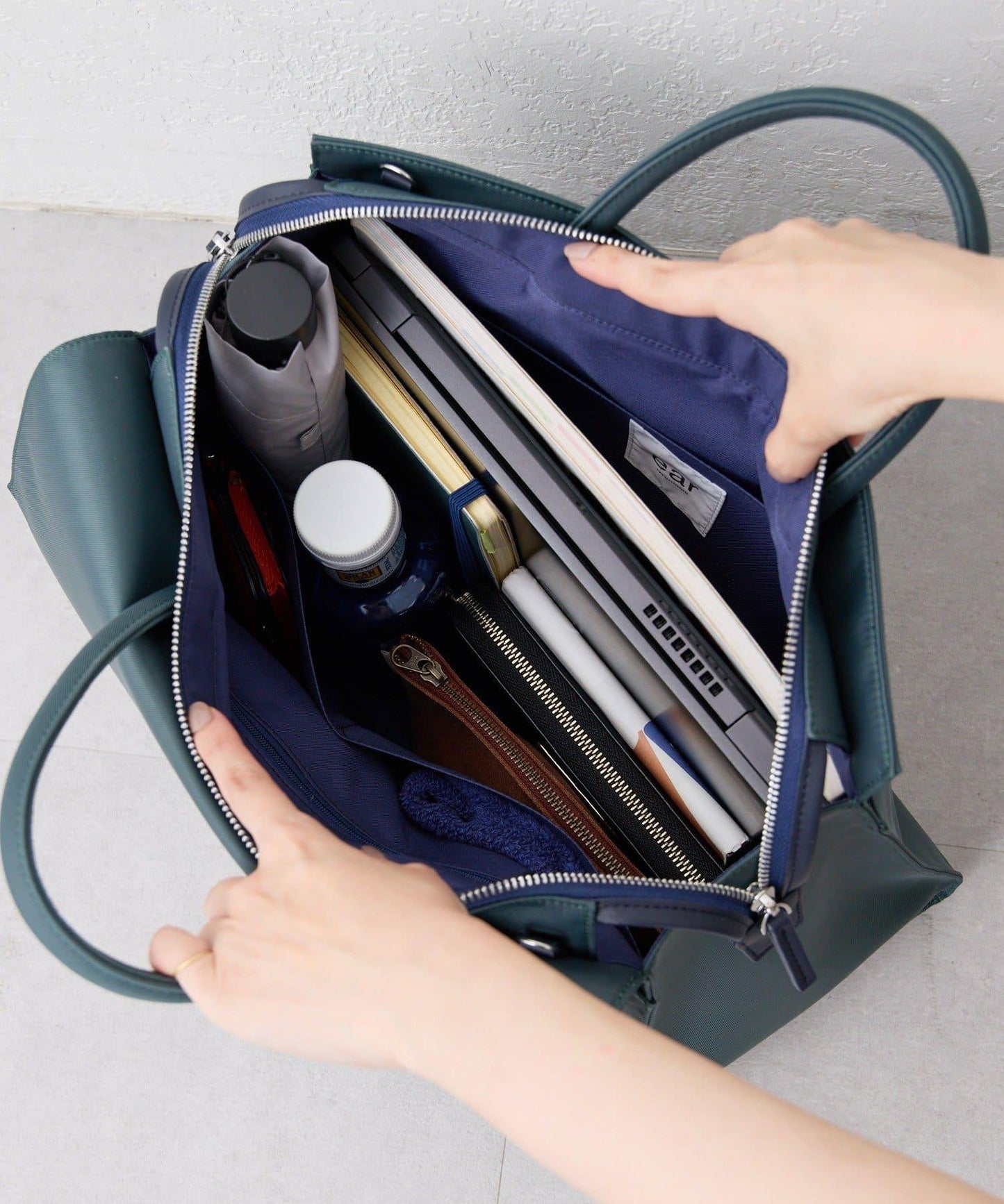 A4尺寸適用時尚防潑水托特包L