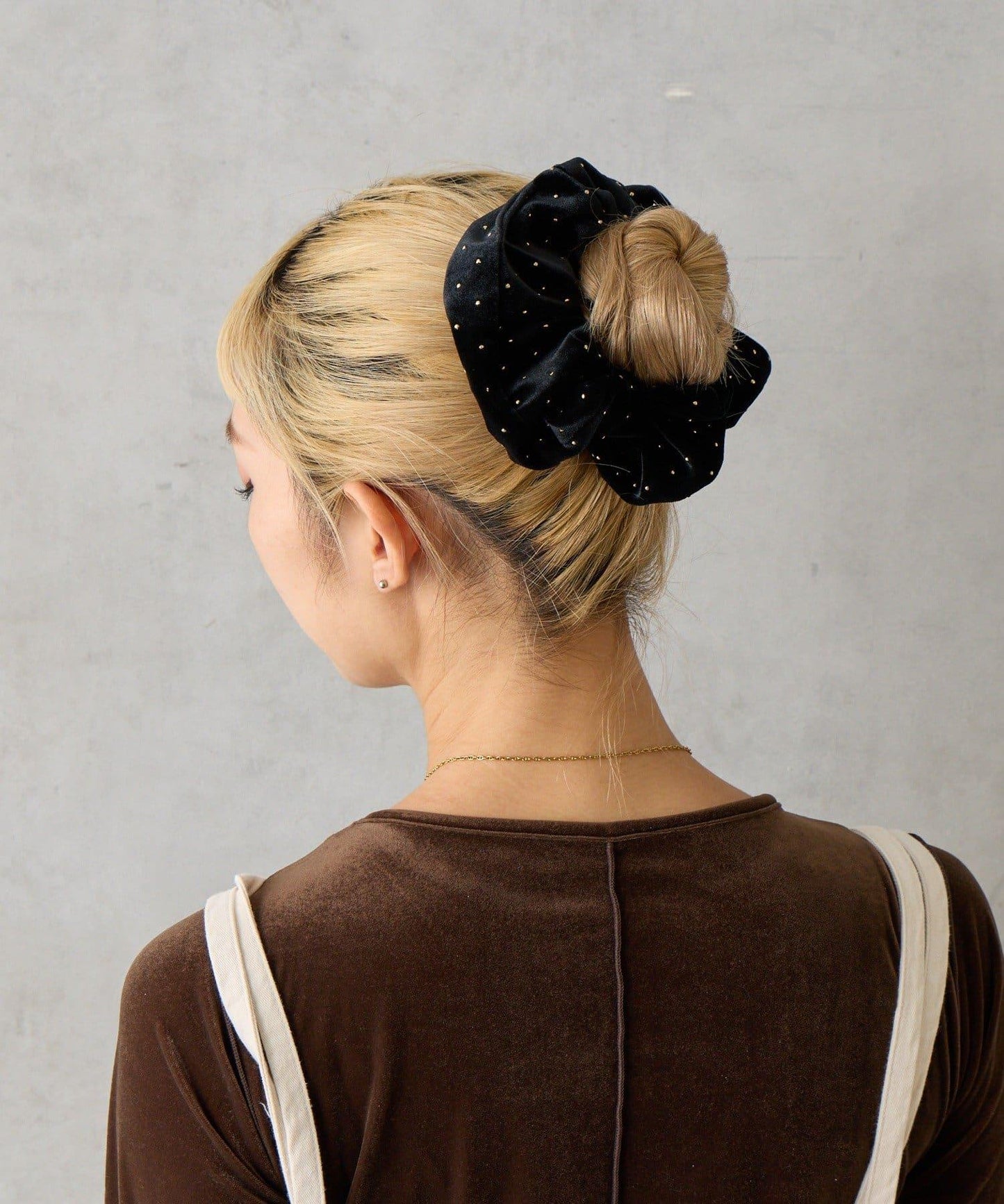 鑲釘天鵝絨髮圈