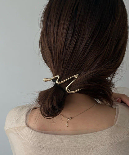 〈GOLDY/ゴールディ〉弧形線條纖細髮夾2