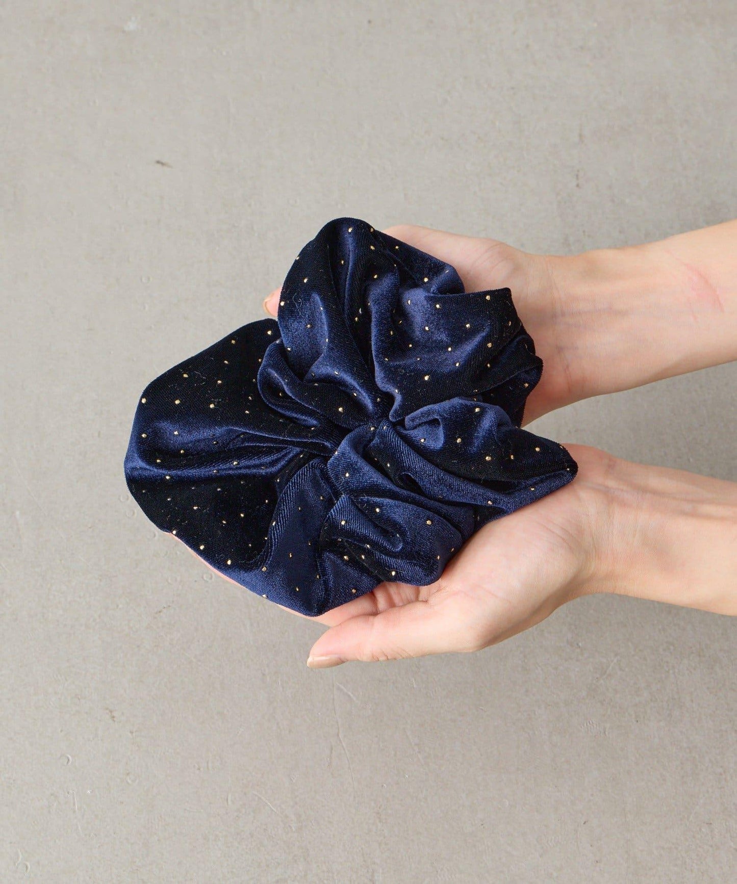 鑲釘天鵝絨髮圈