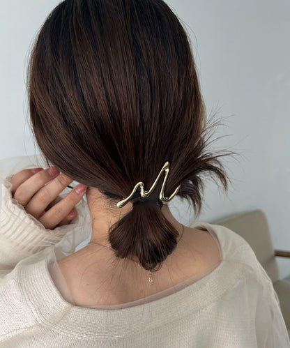 〈GOLDY/ゴールディ〉弧形線條纖細髮夾2