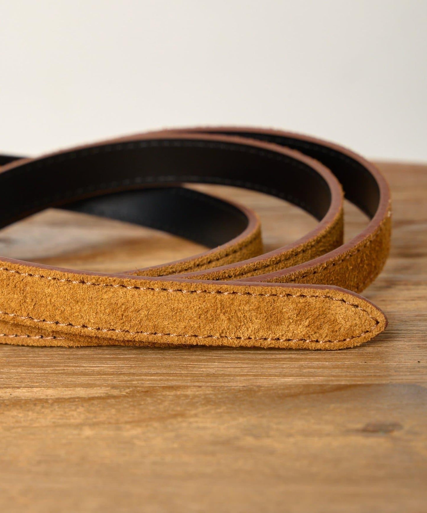 三連扣麂皮腰帶