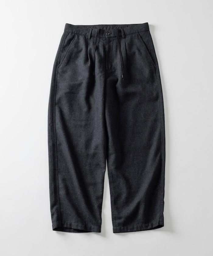 寬鬆版型水洗羊毛混紡法蘭絨長褲