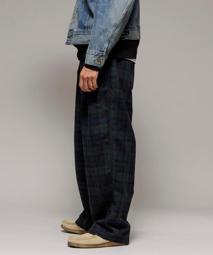 寬鬆版型水洗羊毛混紡法蘭絨長褲