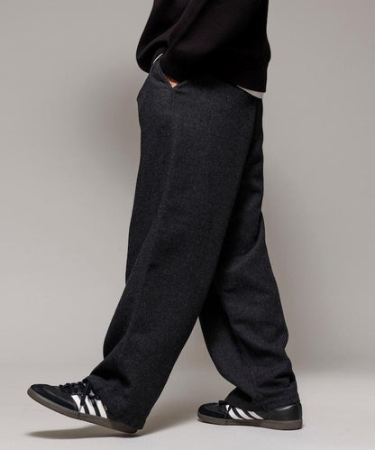 寬鬆版型水洗羊毛混紡法蘭絨長褲
