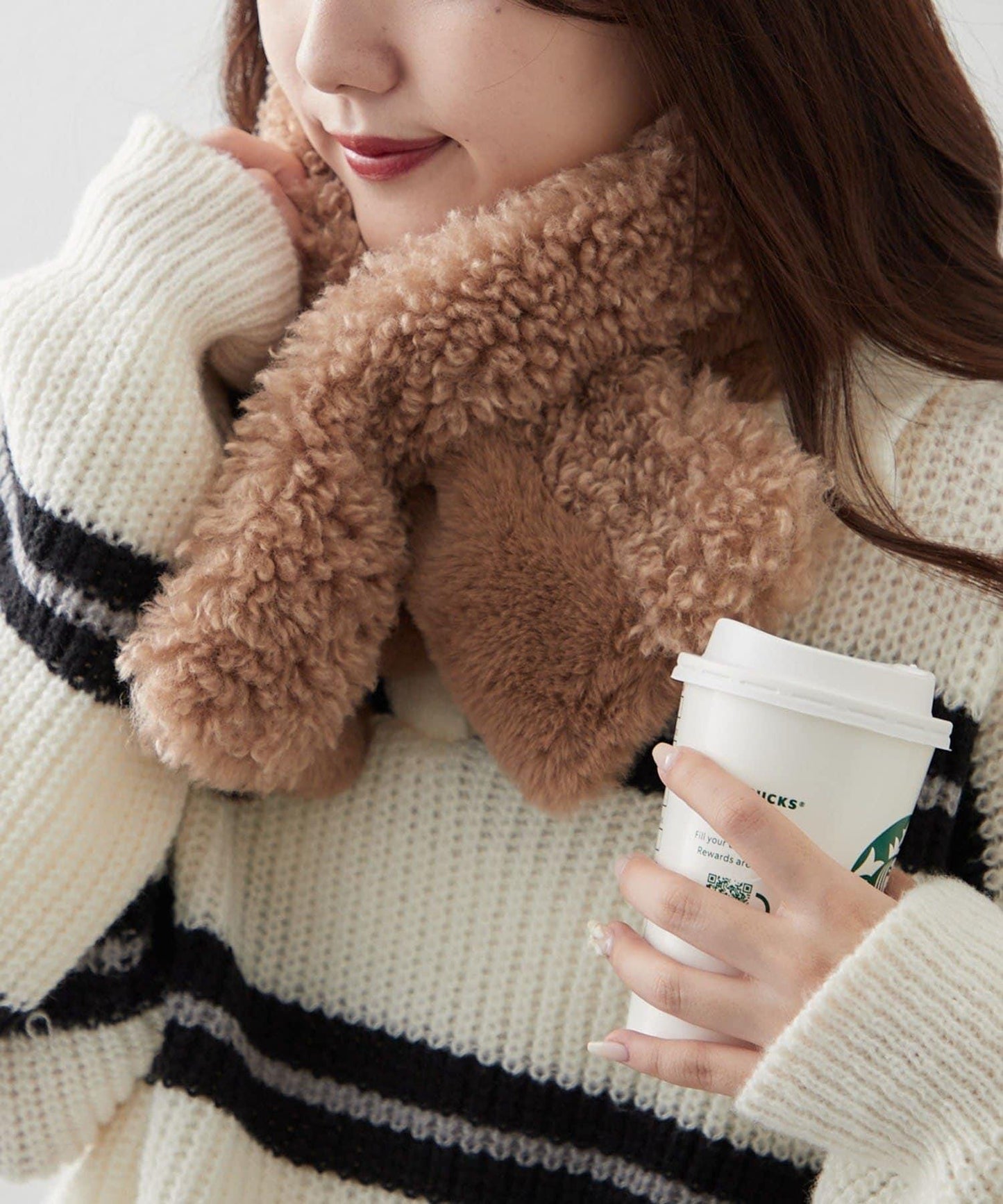 貴賓犬×仿毛拼接圍巾