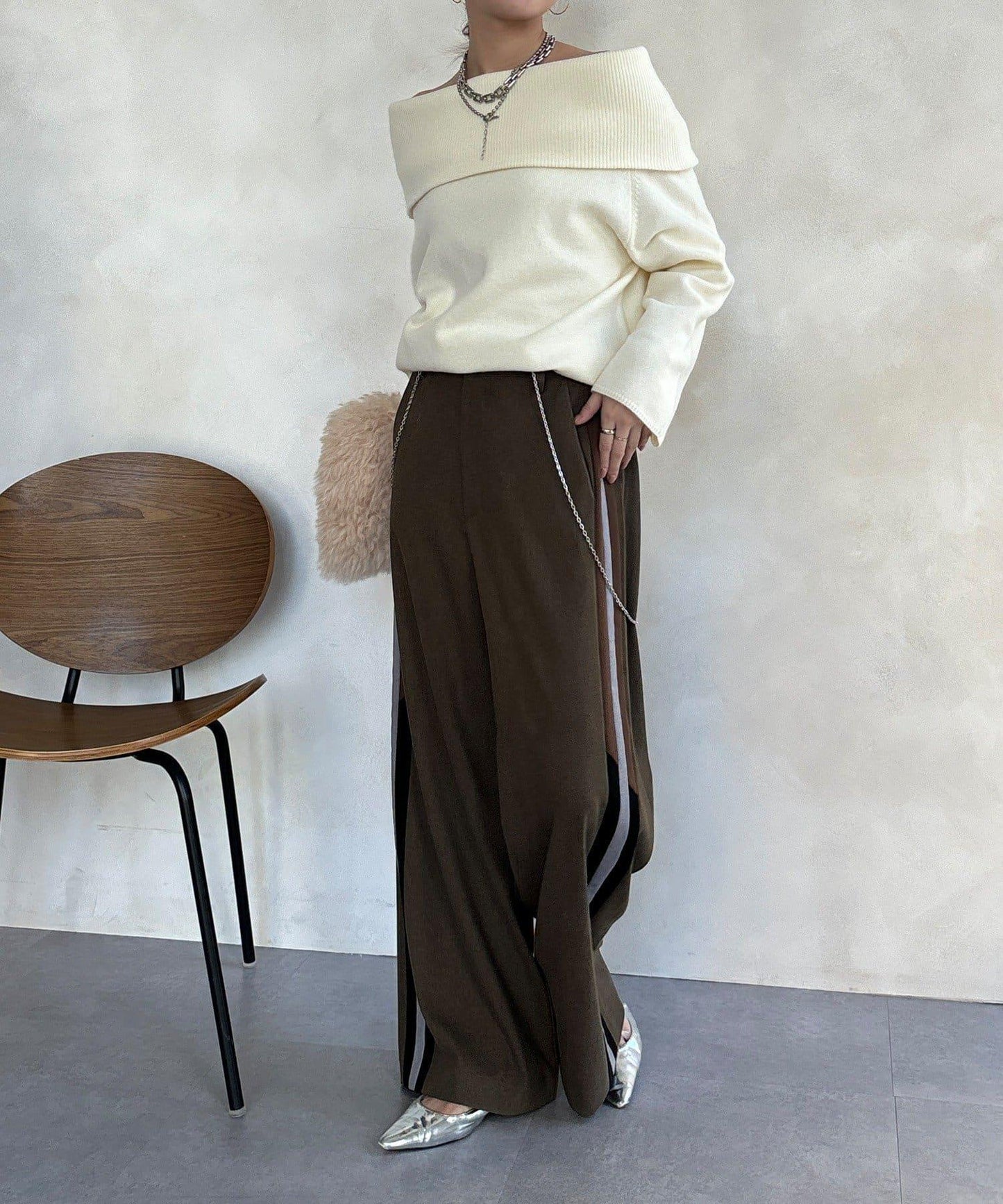 側邊條紋寬腿褲