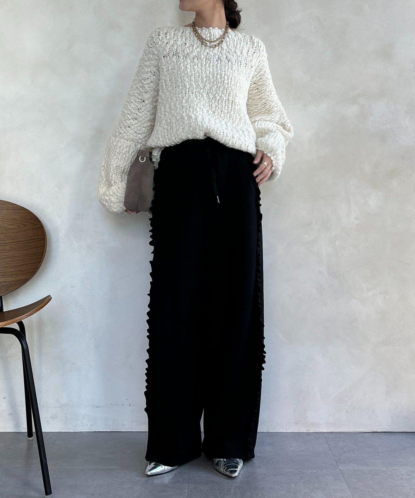 剪裁喬其紗側邊荷葉邊褲