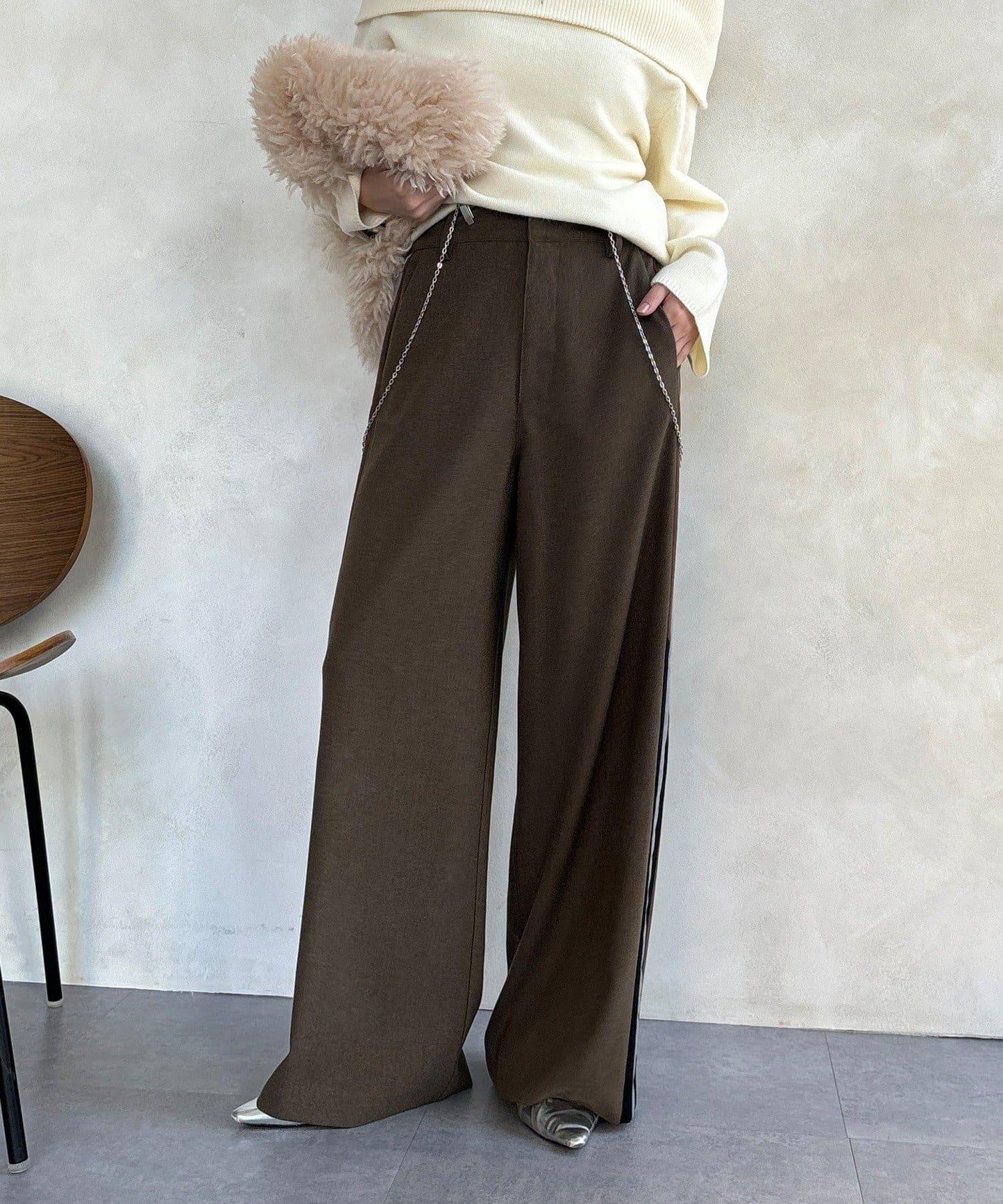 側邊條紋寬腿褲