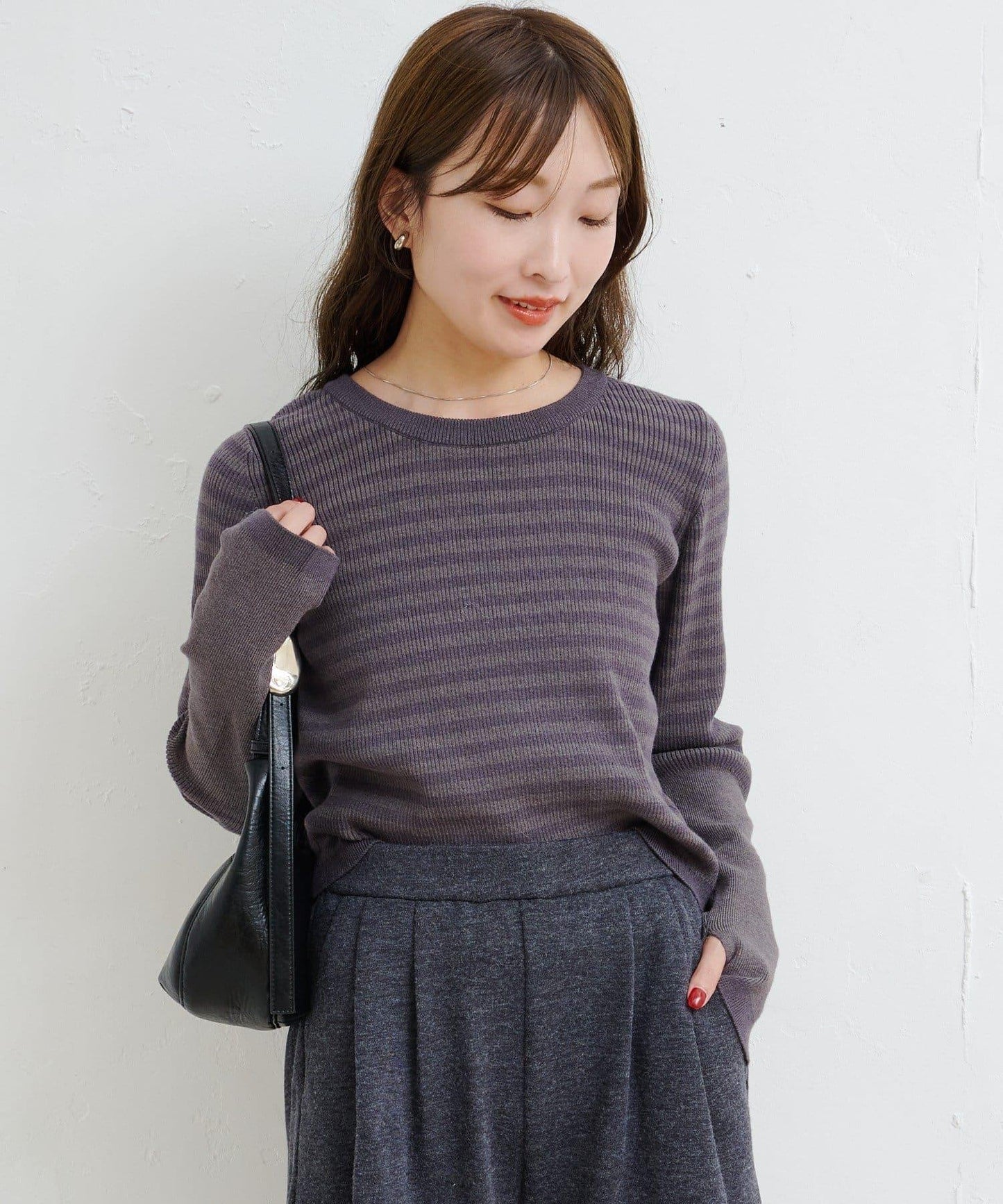 【4色可選】B 條紋指孔針織上衣