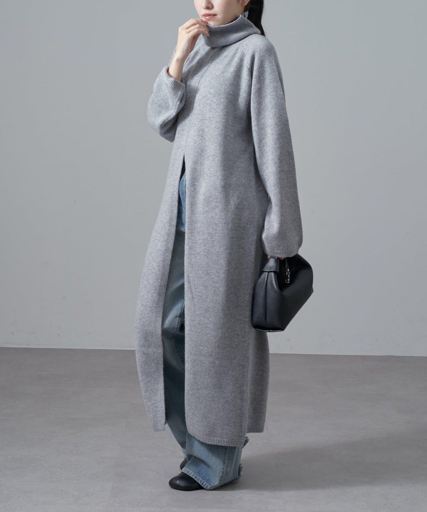 高領前開叉長款連衣裙