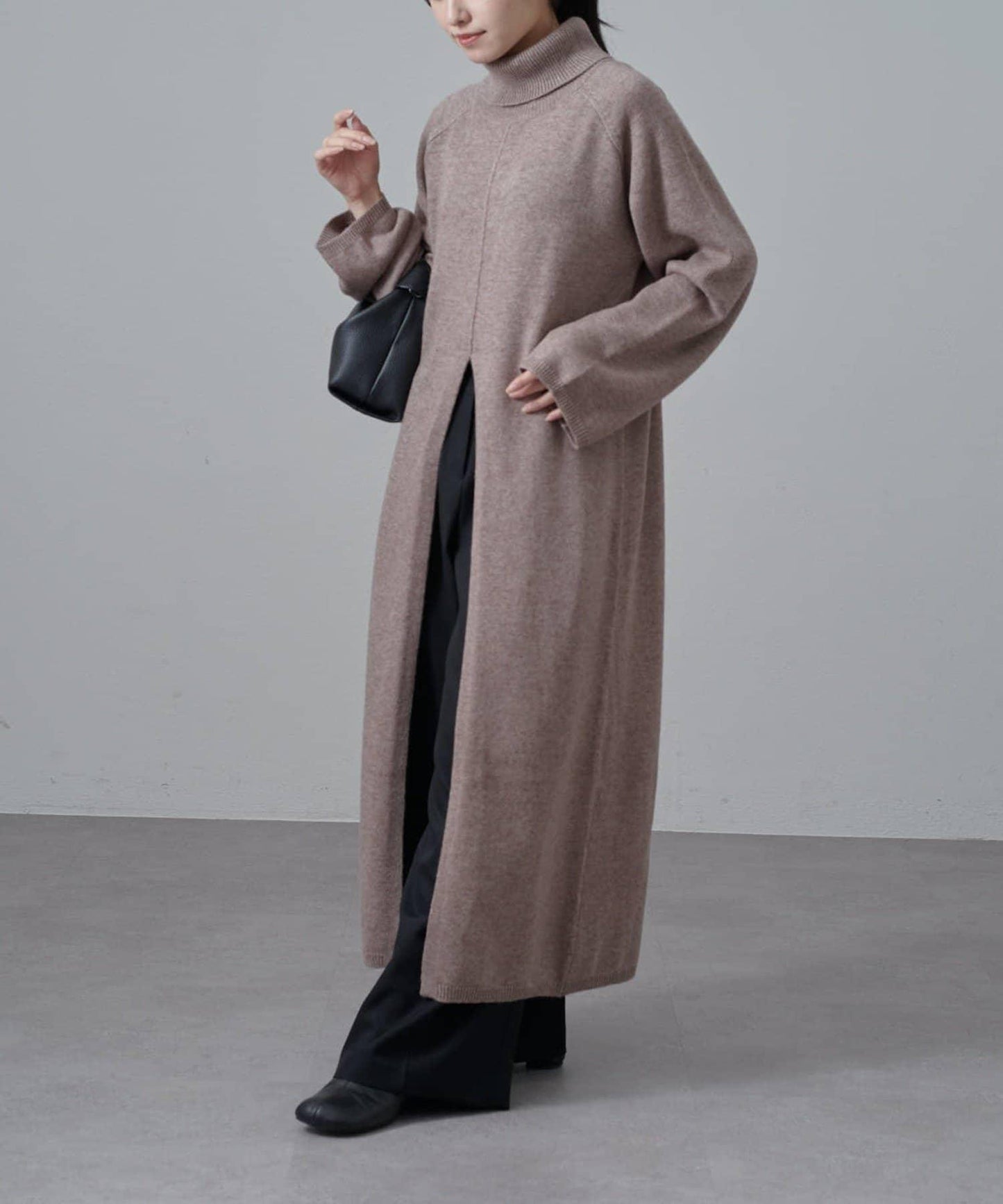 高領前開叉長款連衣裙