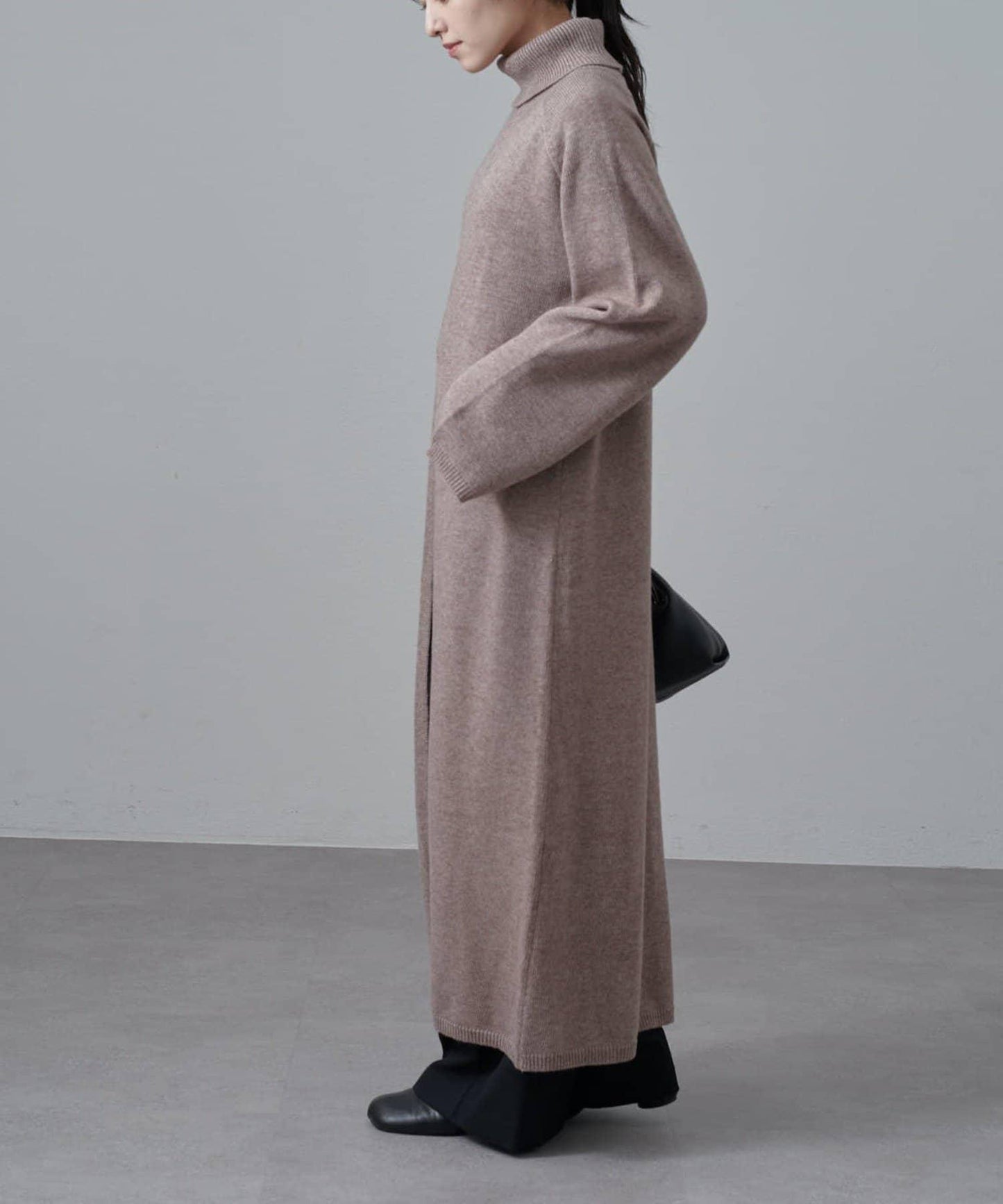 高領前開叉長款連衣裙