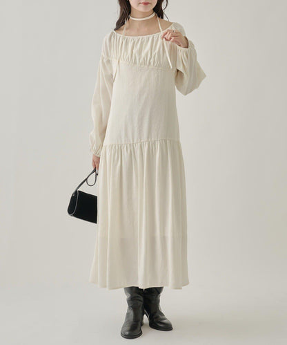 露肩抽繩連衣裙