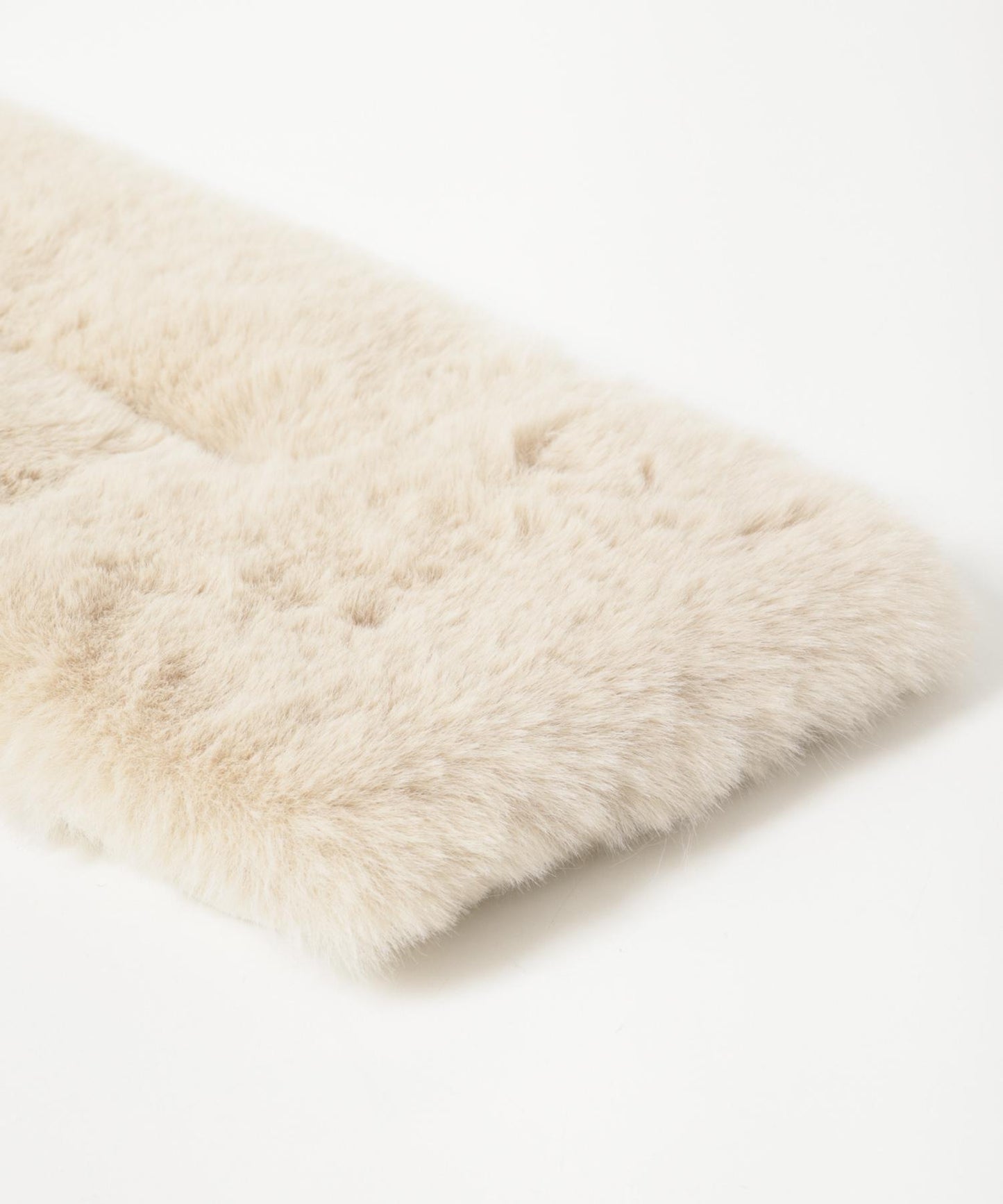 蓬鬆仿皮草圍巾