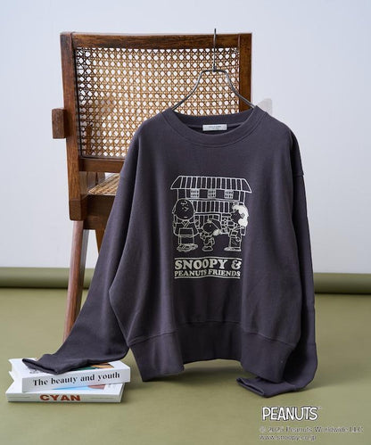 《PEANUTS》Travel with Friends衛衣