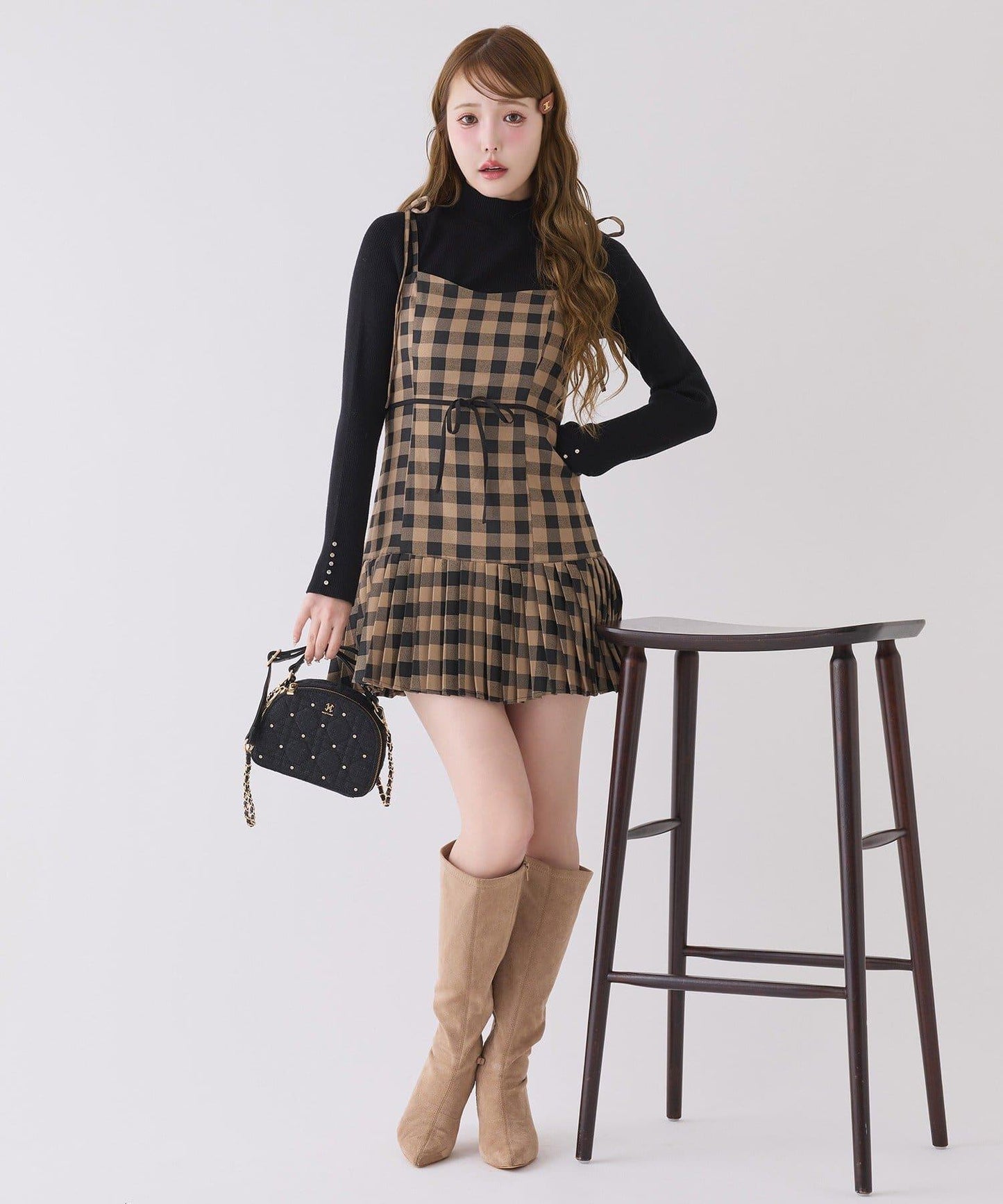 袖釦裝飾高領針織衫