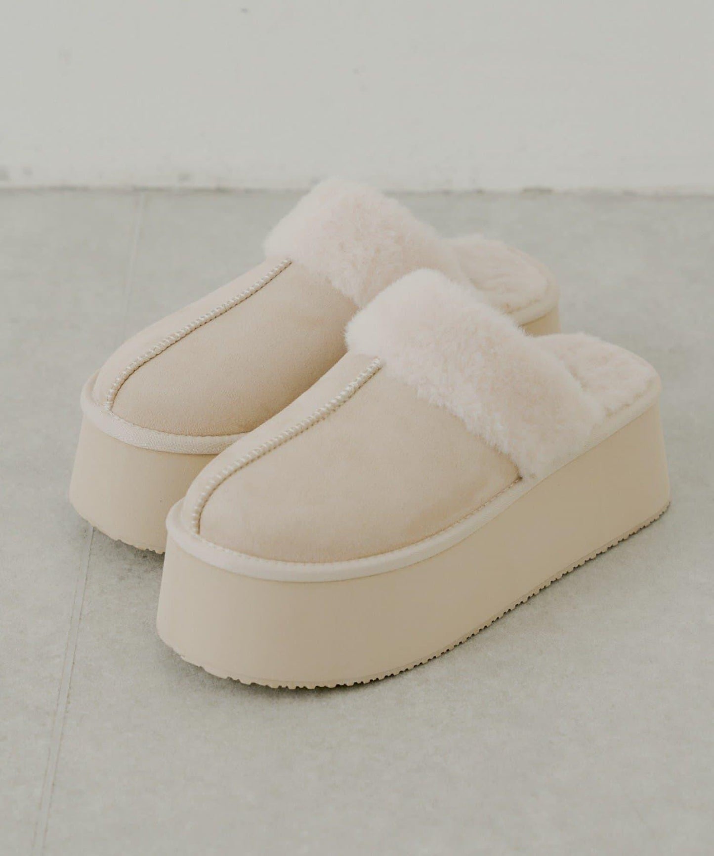 （暫定）厚底羊羔毛拖鞋